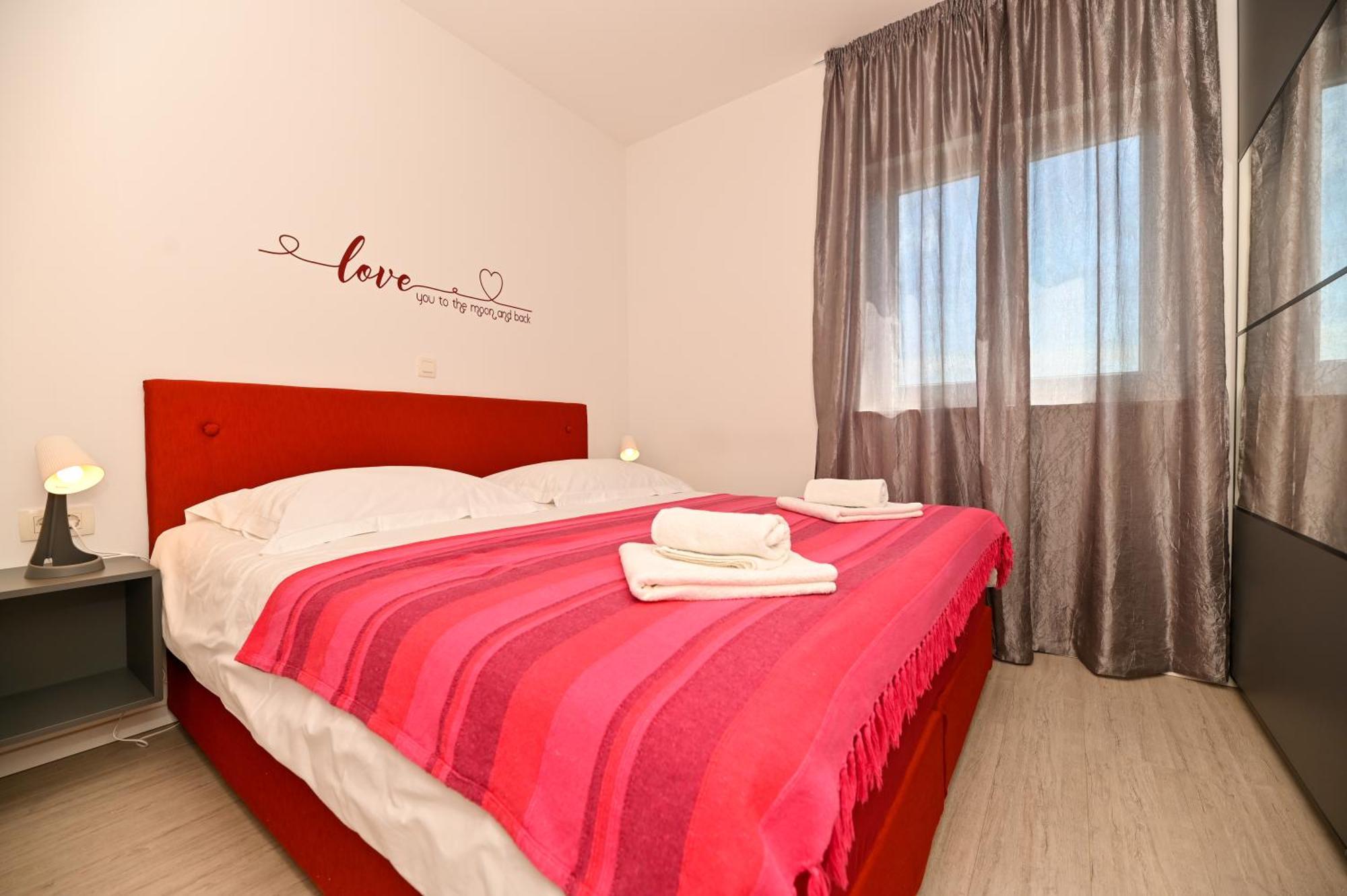 Apartment Marko Trogir Exterior photo